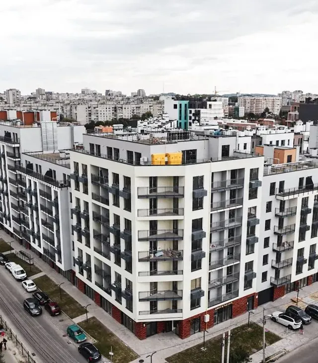 Q-4 “Quoroom Avenue”