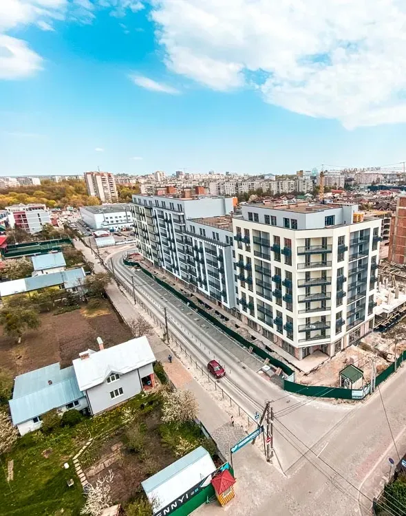 Q-4 “Quoroom Avenue”